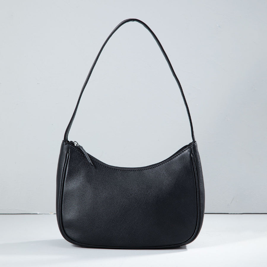 Elegant Ebony Leather Shoulder Bag