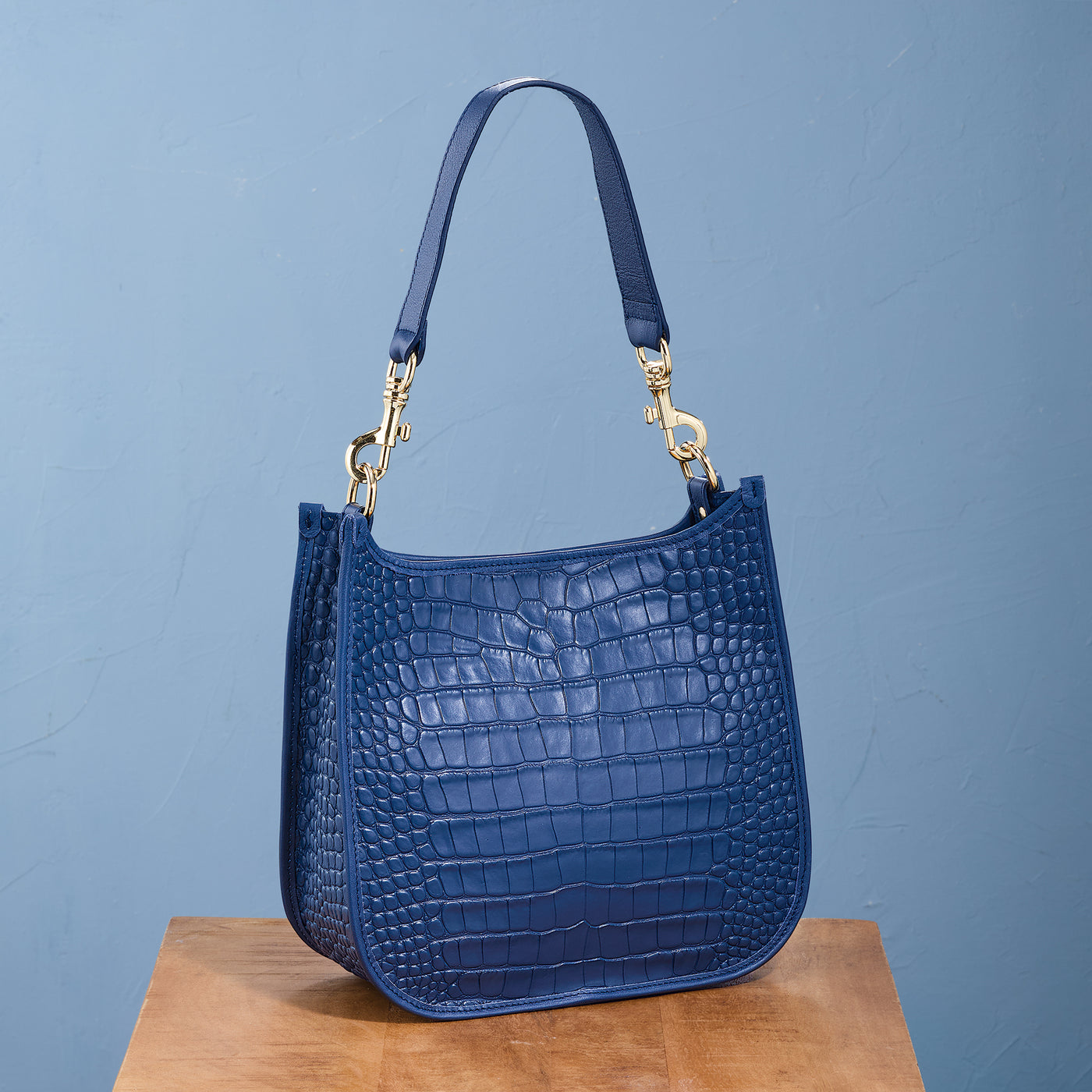 Navy Florentine Croco Leather Shoulder Bag