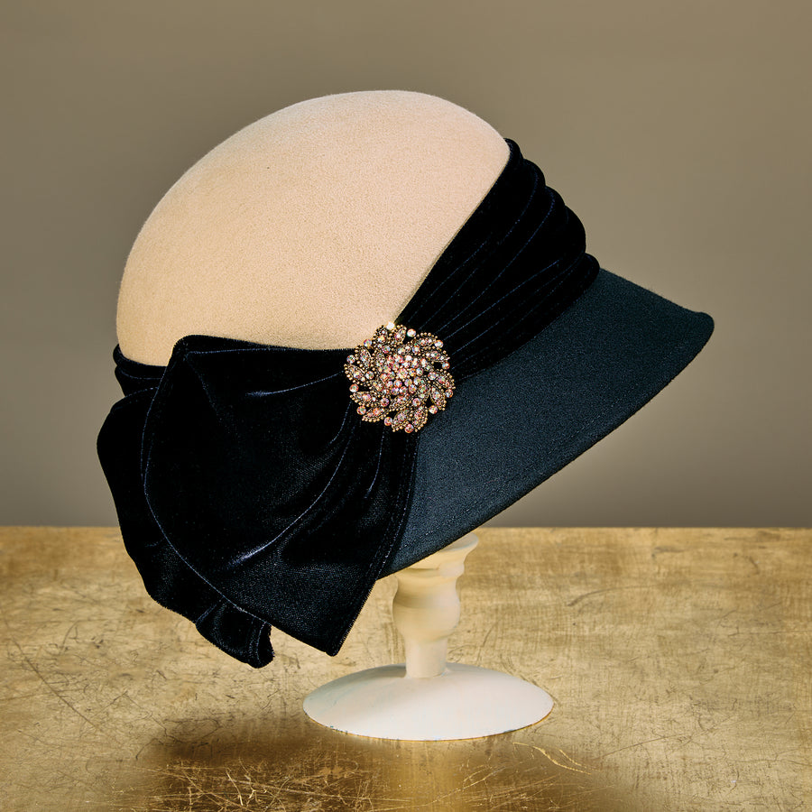 Zelda Camel & Black Cloche