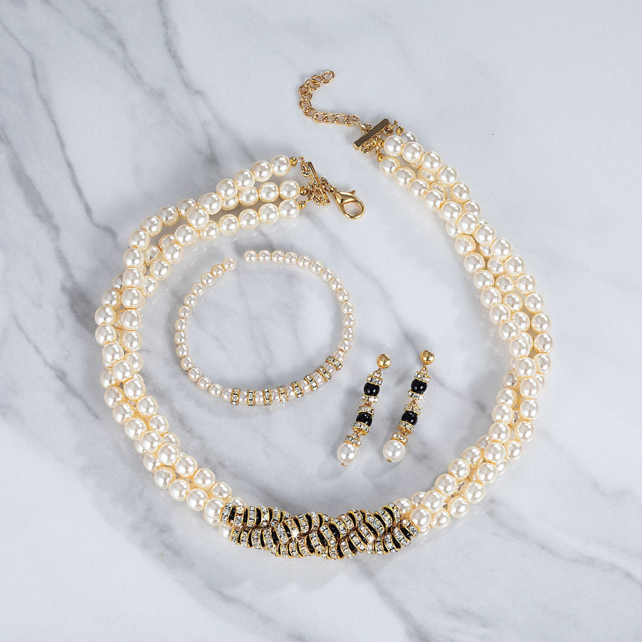 Pretty In Pearls Murano Glass Necklace