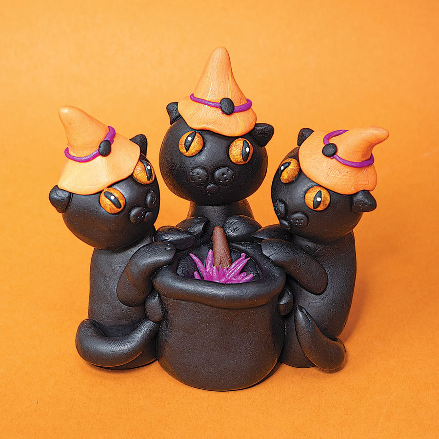 Kitty Cat Cauldron Figurine